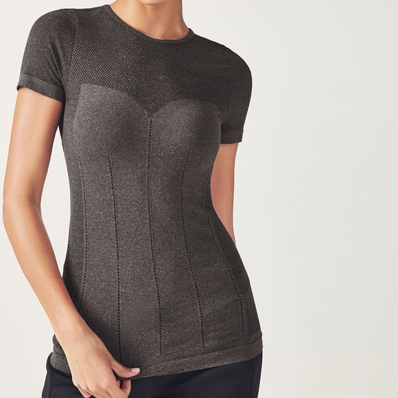 Fabletics Delta seamless top in dark gray - Picture 1 of 7